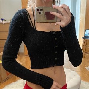 Cropped black sweater. XS
